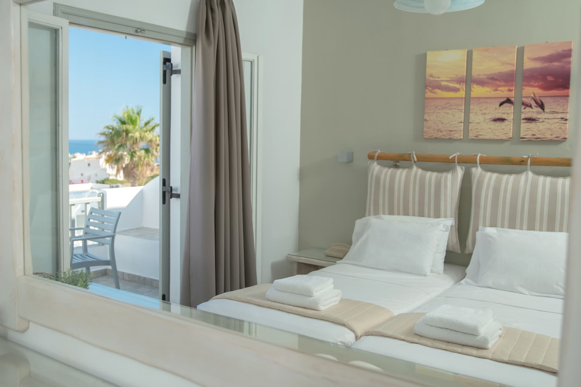 SUPERIOR, TWIN BEDS