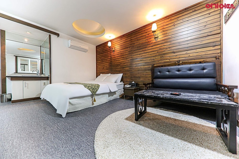 Cheonan Business Hotel 16/50