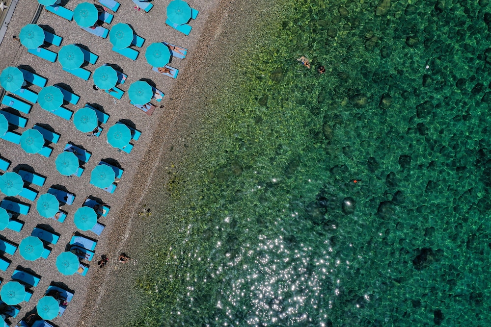 La Plage Resort 90/99