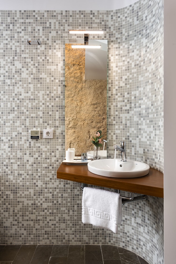 Torre Homenaje Historical Suites 46/50
