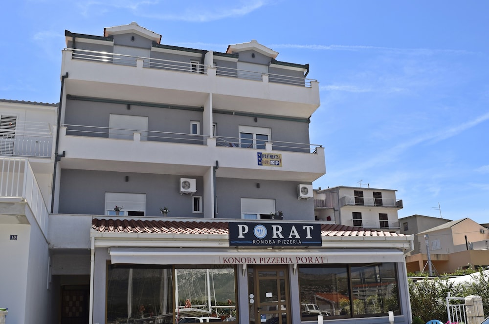 APARTMENTS ROOMS PORAT 1/47