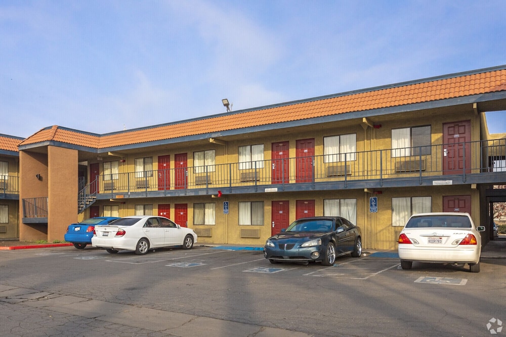 Vagabond Inn Fresno 27/29