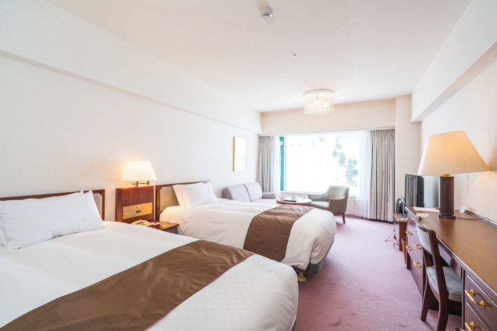 Twin Beds, Slope View, Building 3