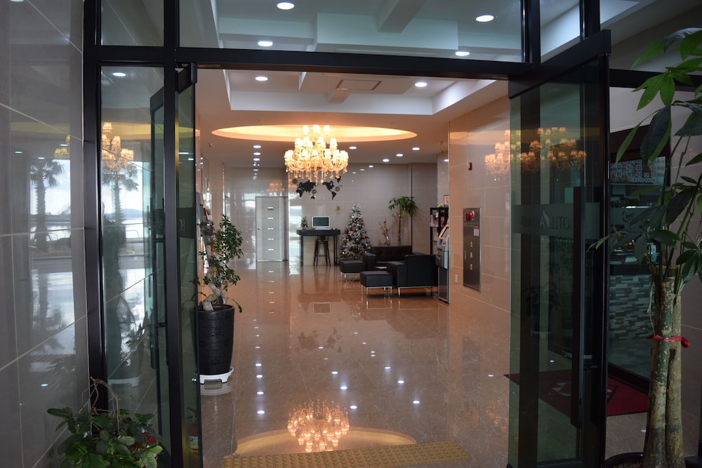 Hotel Aroha 7/47