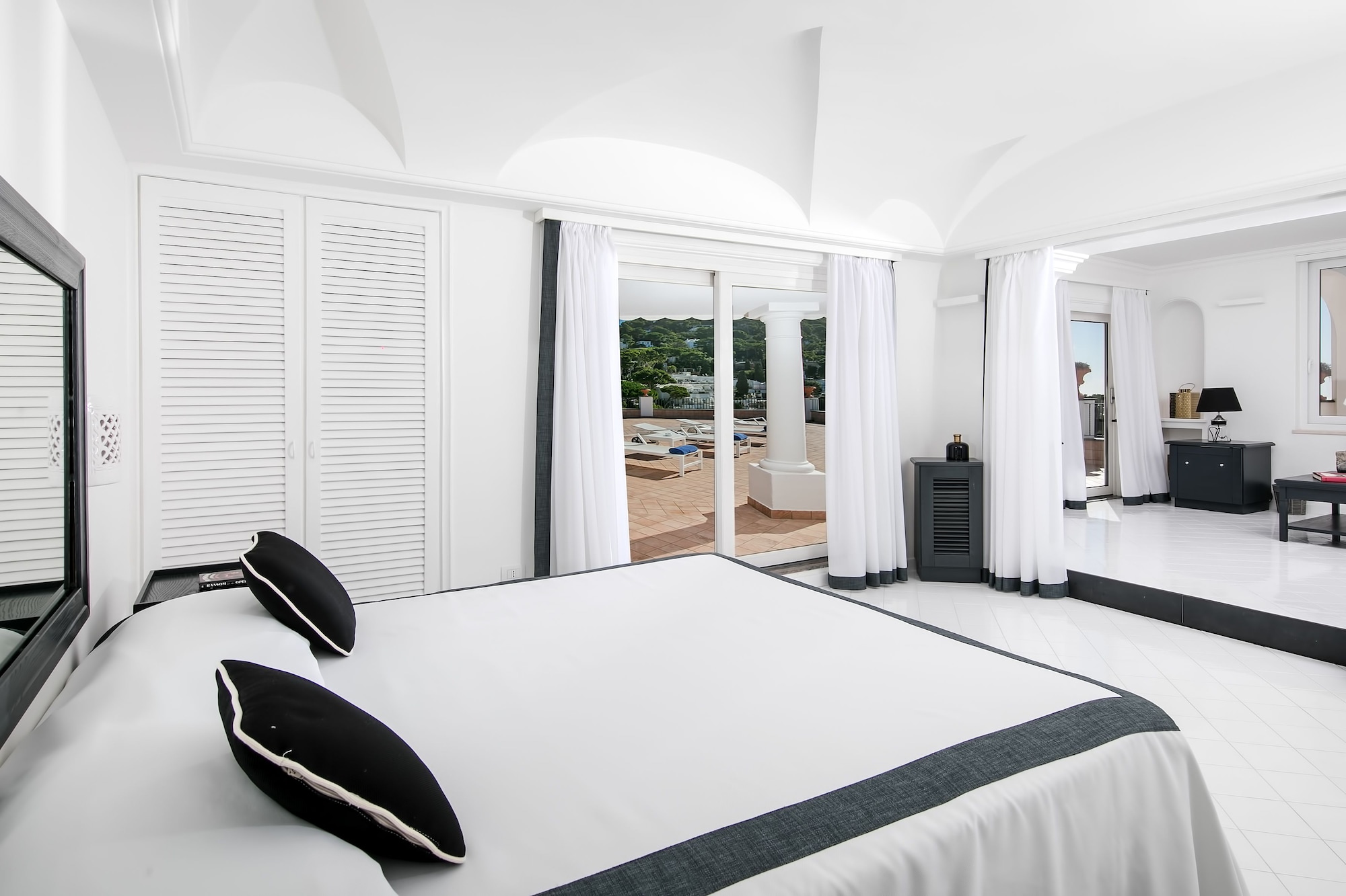 2 BEDROOMS, SUPERIOR, SUITE, SEA VIEW