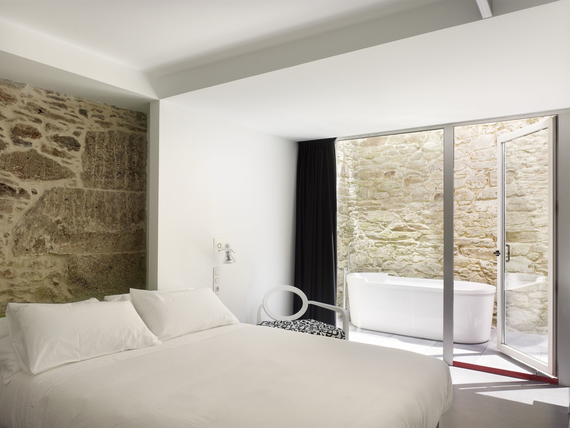 EXTERIOR, SUPERIOR, DOUBLE BED, BATHTUB