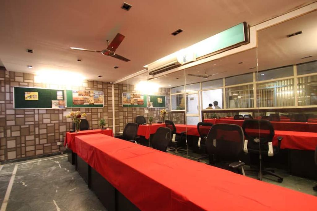 Sands INN Gurgaon 13/24