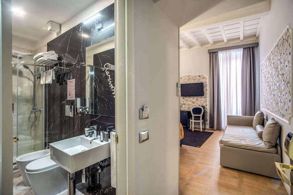 Relais Fontana di Trevi 61/64