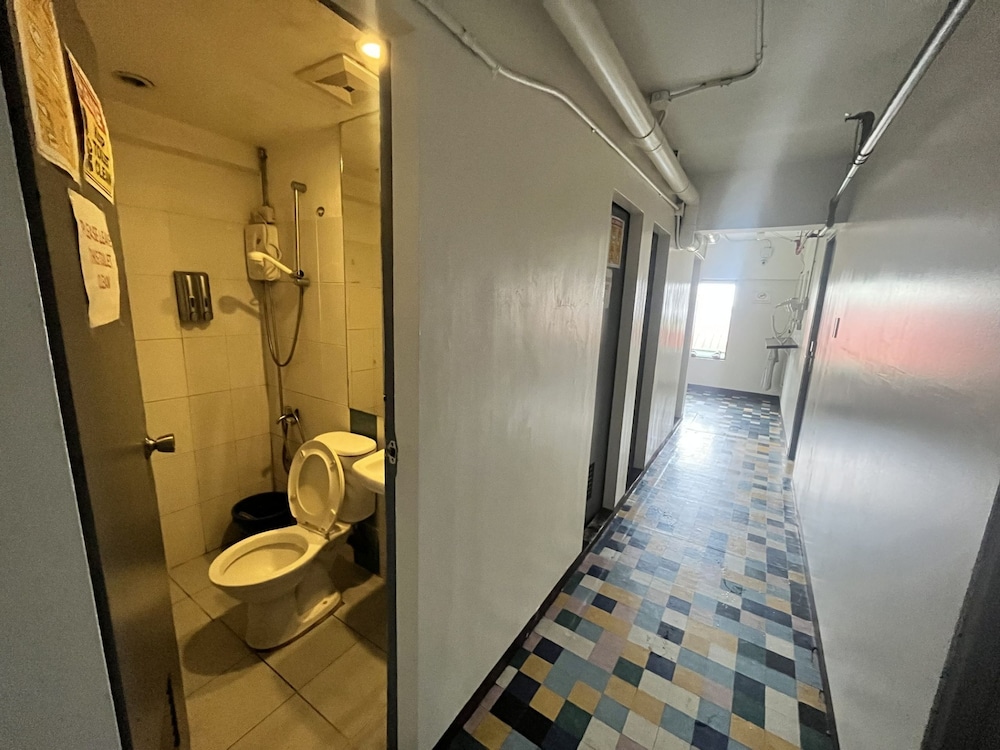 Junction Hostels 31/50