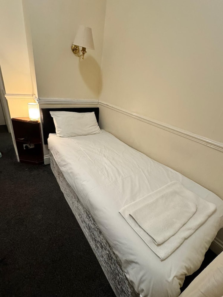 Regency Hotel 写真4