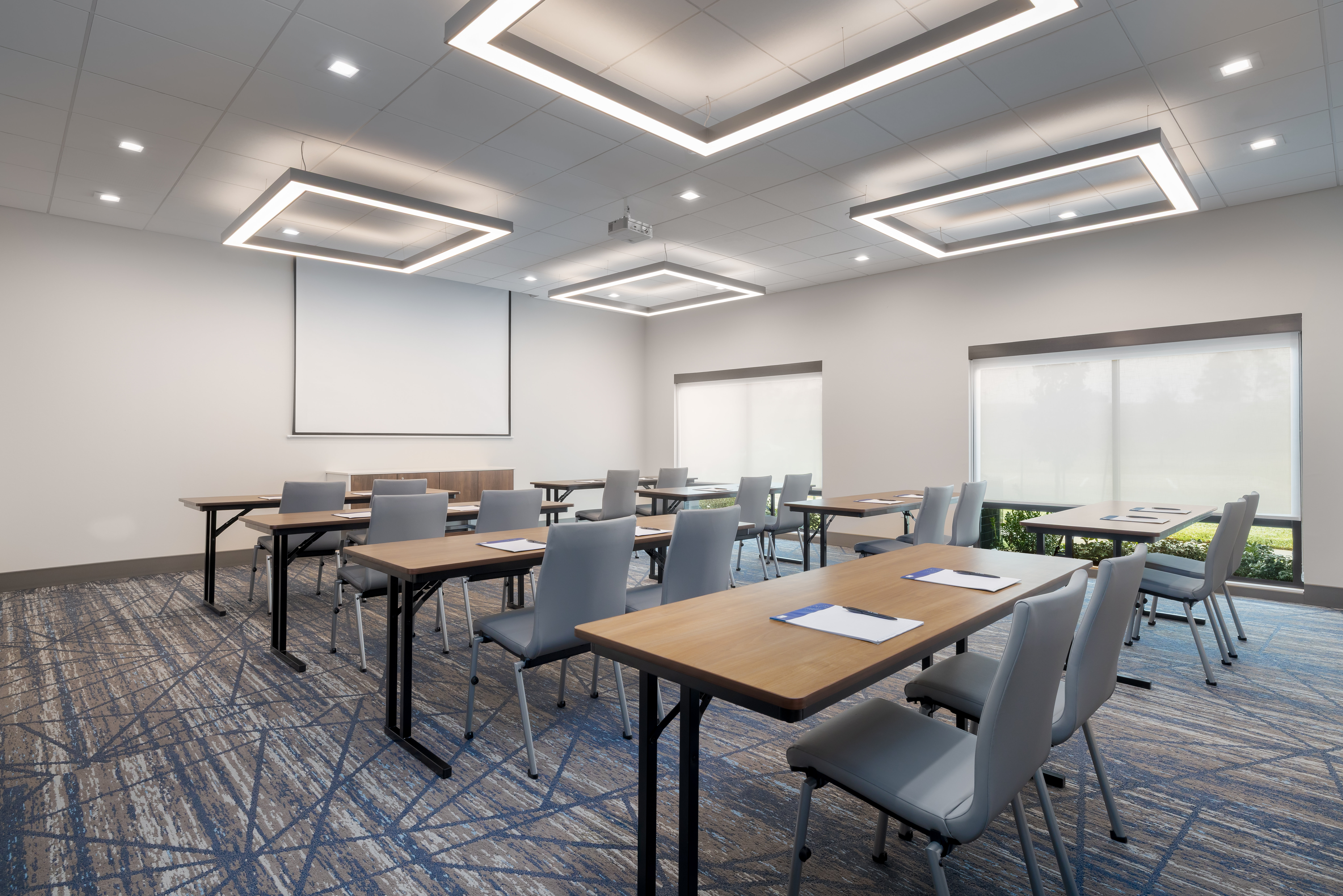 Holiday Inn Express & Suites Nacogdoches Southwest by IHG 39/49