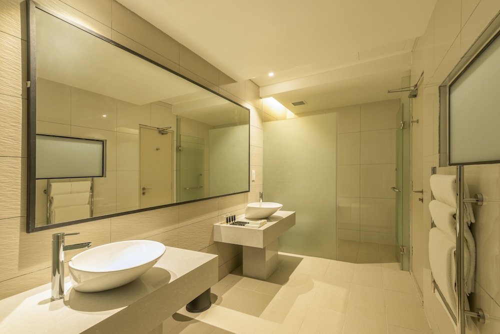 Jinhold Hotel And Serviced Apartment 35/38