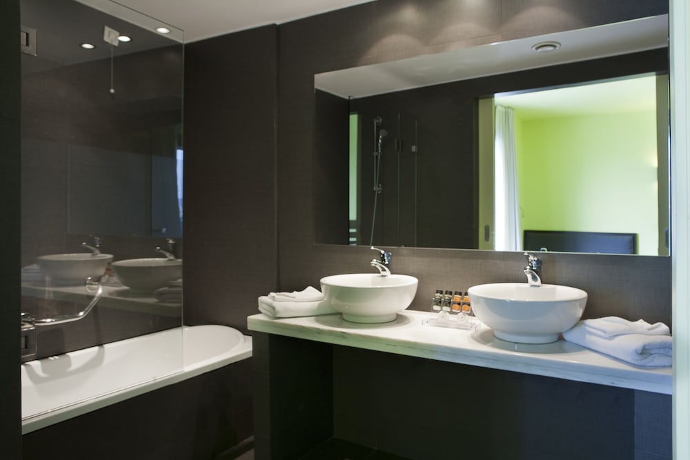 Athens Center Square Hotels 14/27