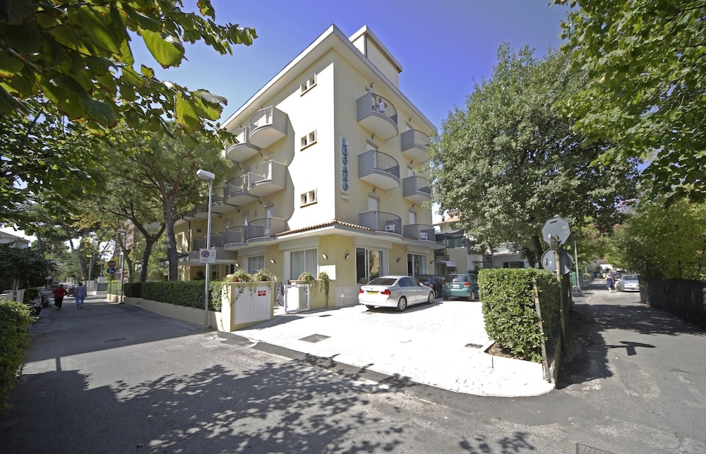Hotel Lugano 12/19