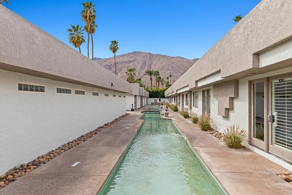 Casa Oliver Hotel & Resort - A Gay Mens Resort 37/50