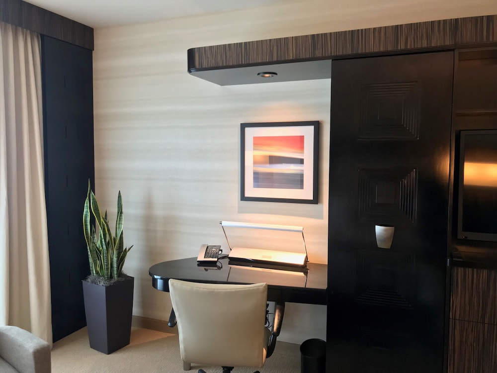 Motorcity Casino Hotel 53/56