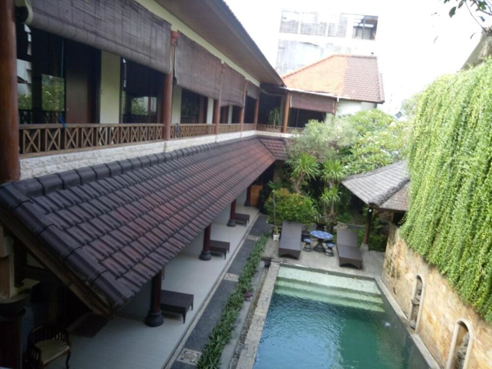 Taman Ayu Legian 70/75