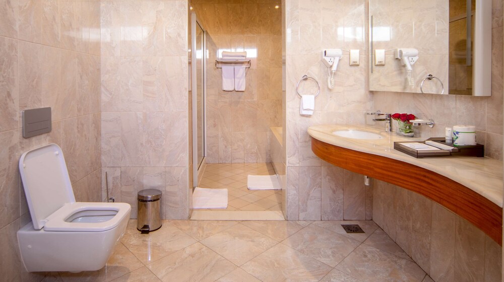 Golden Tulip Canaan Kampala 16/69