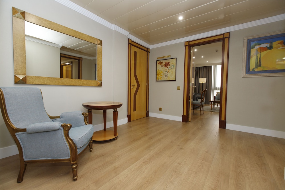 Hotel Oca Puerta Del Camino 39/70