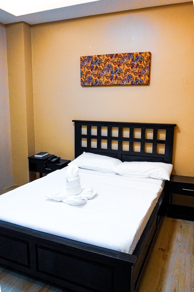 CLASSIC, DOUBLE BED