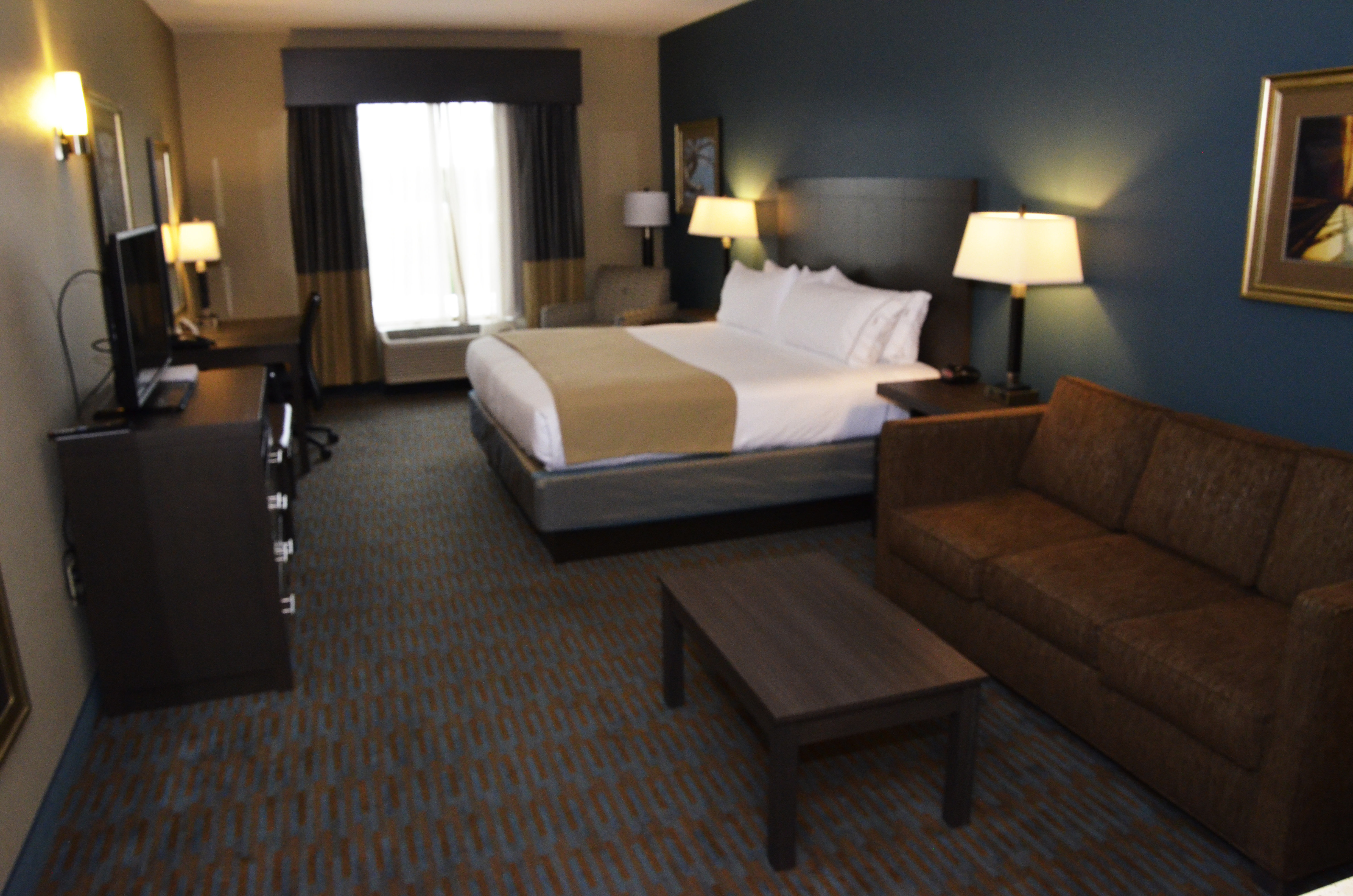 Suite, King Bed