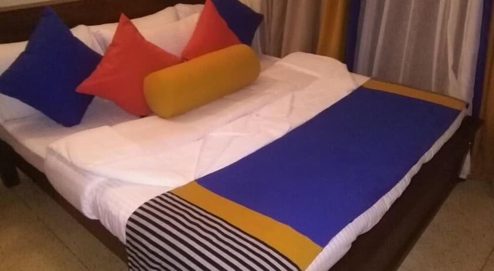 Mahakumara White House Hotel 9/19