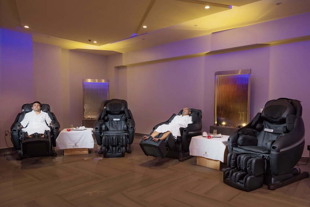فندق بيات(Bayat Hotel) 36/65