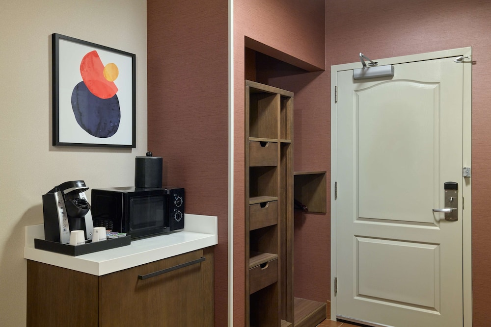 Hilton Garden Inn Bloomington, IN 72/78