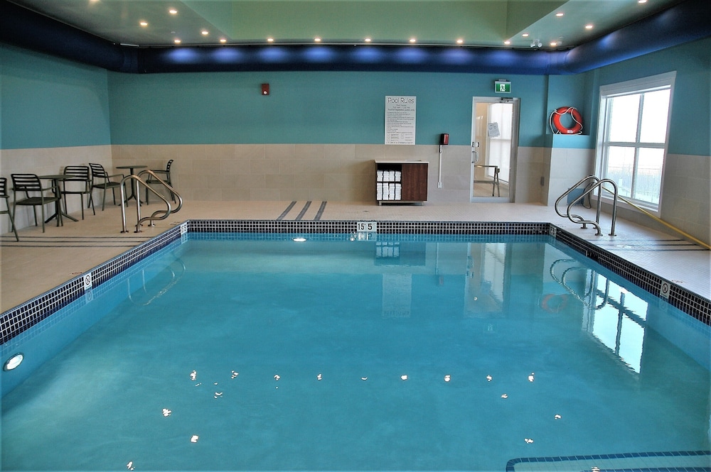 HOLIDAY INN EXPRESS AND SUITES EDMONTON SW WINDERMERE photo5