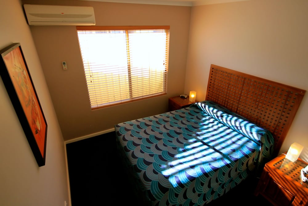 Bunbury Apartment Motel 15/50