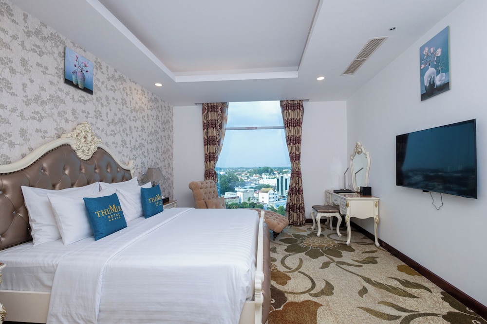 The Mira Hotel 11/50