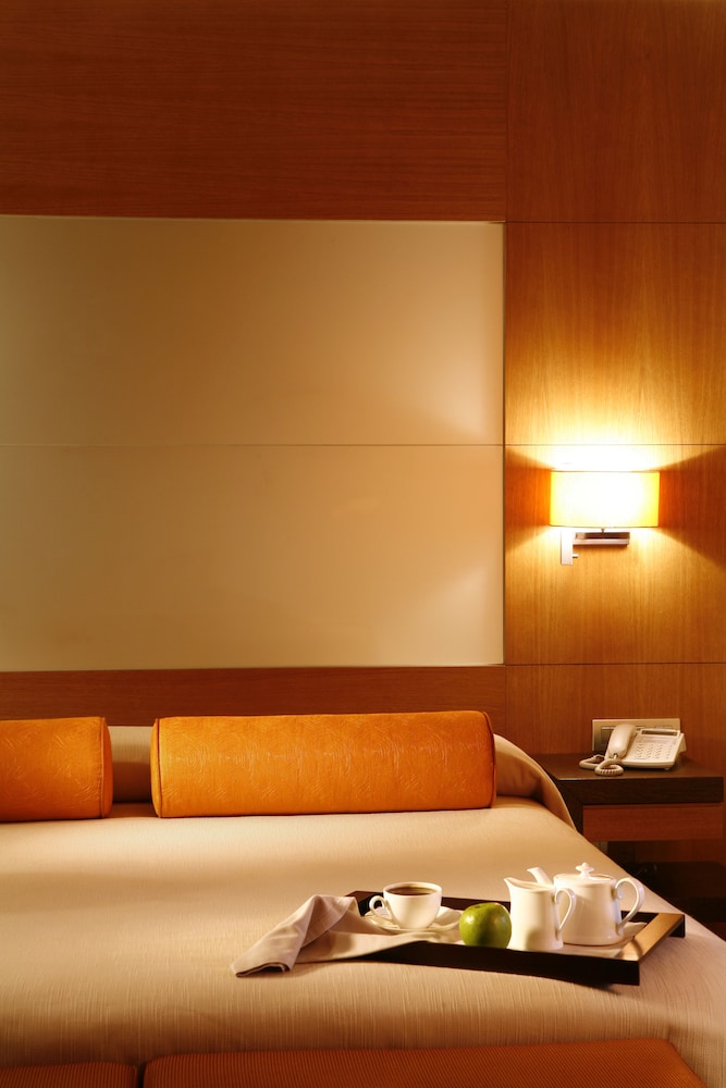HOTEL ALTAIR 9/40
