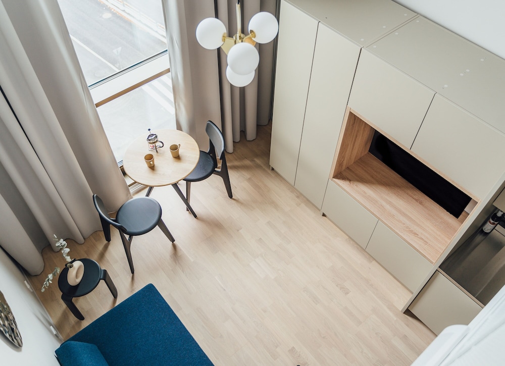 City, Studio, Queen Bed, Sofa