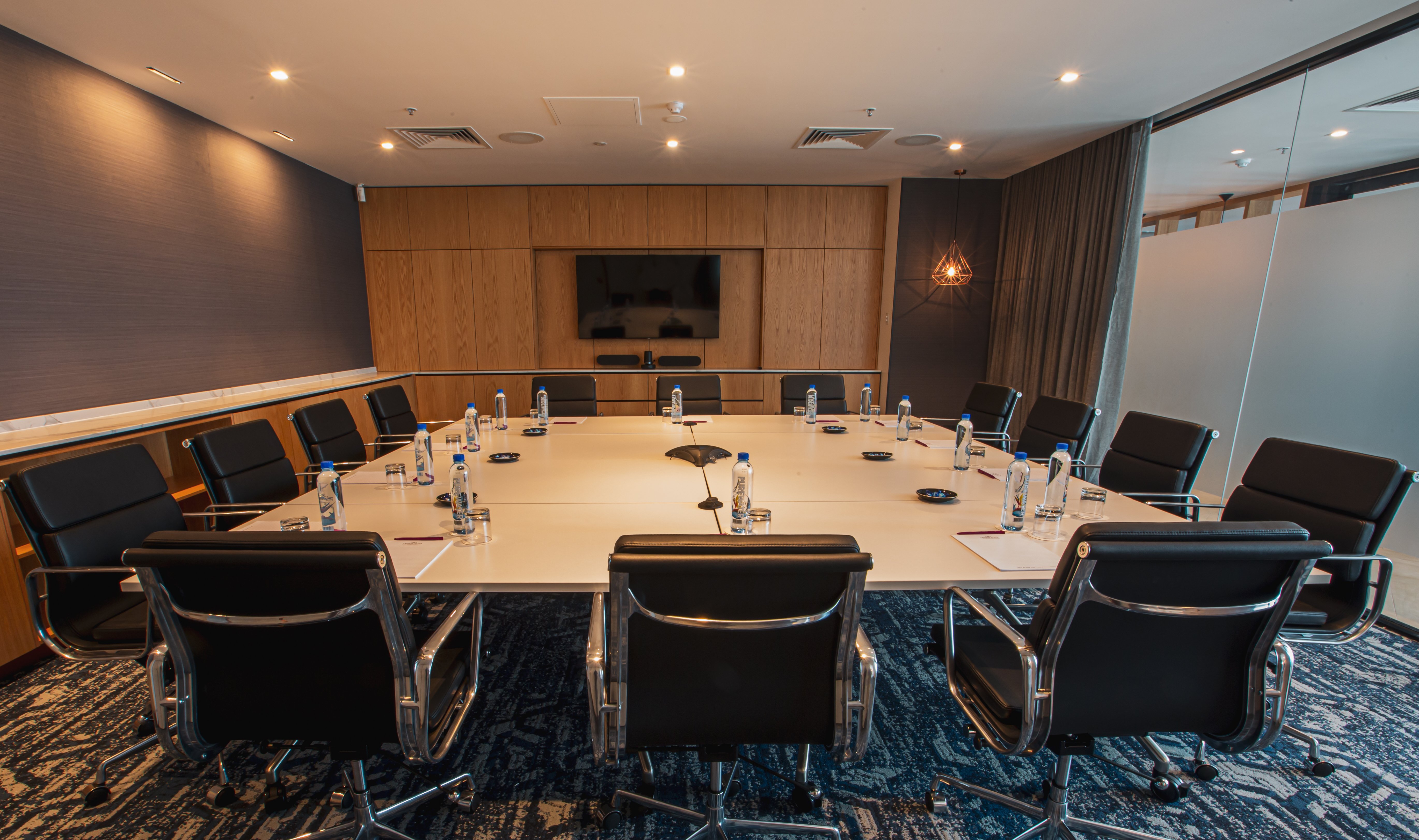 Crowne Plaza Residences Port Moresby 35/50