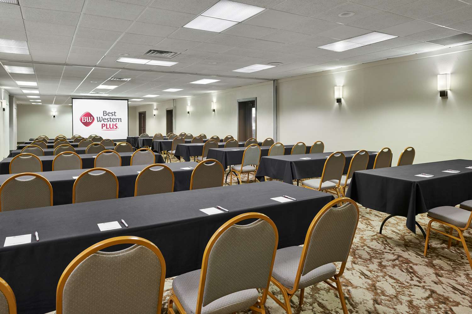 Best Western Plus Milwaukee Airport Hotel & Conference Center 28/39
