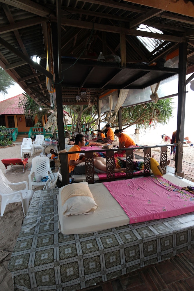 Lanta Villa Resort 44/58