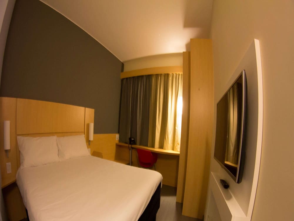 Ibis Catalao 21/62
