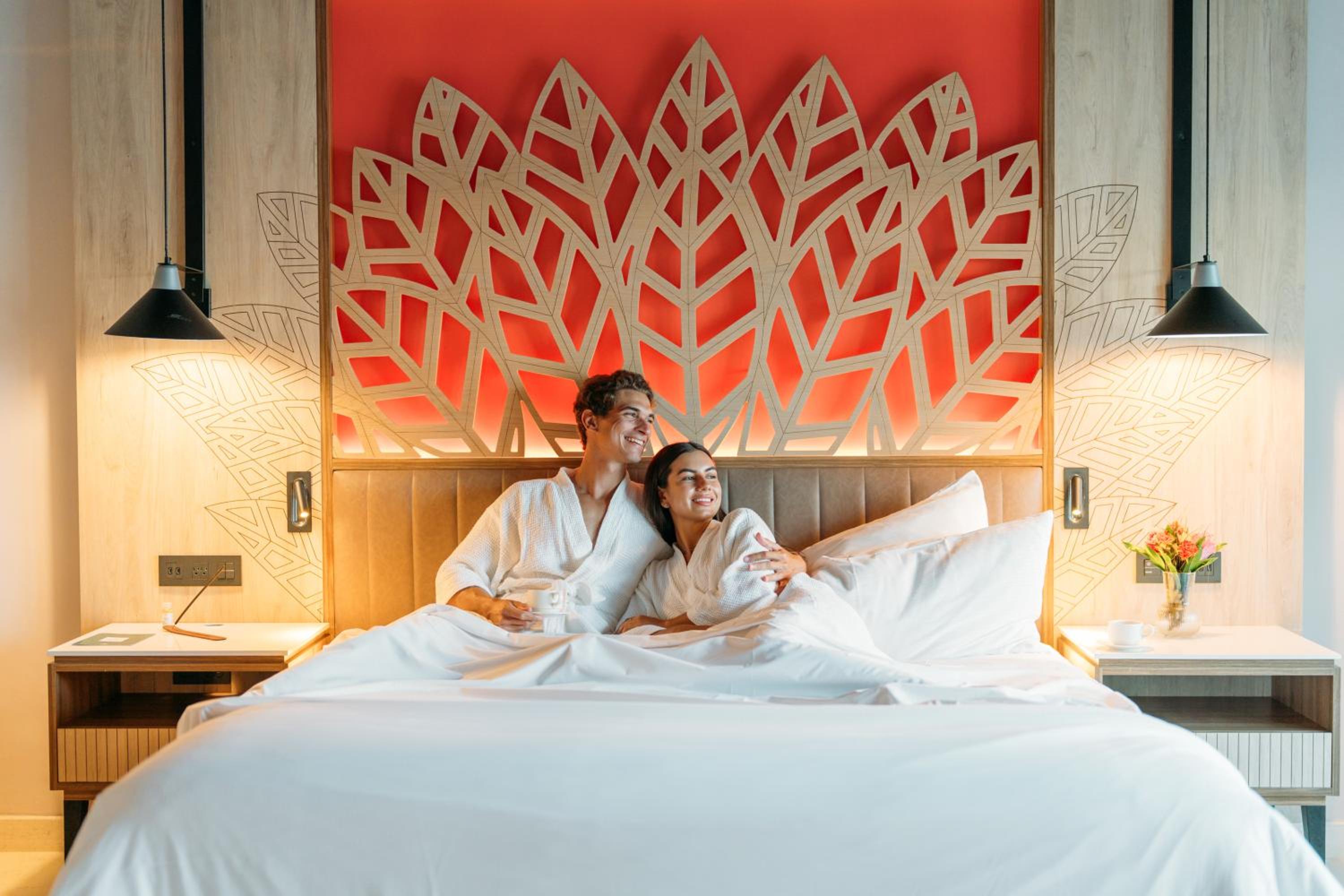 Preferred Club, Swim Out, King Bed