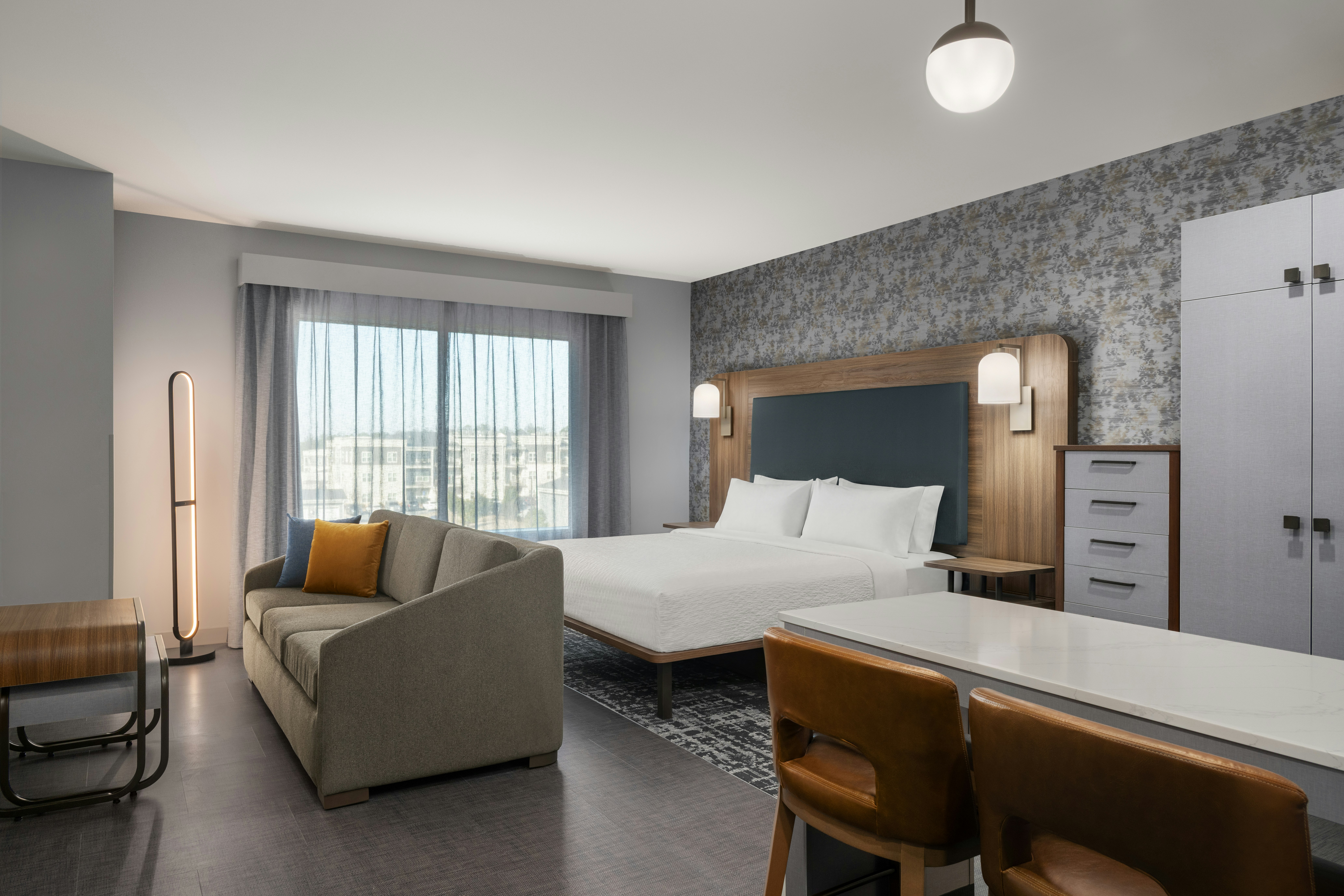 جناح استوديو بسرير كينج لذوي الإعاقة، Homewood Suites by Hilton Covington, GA 2/5