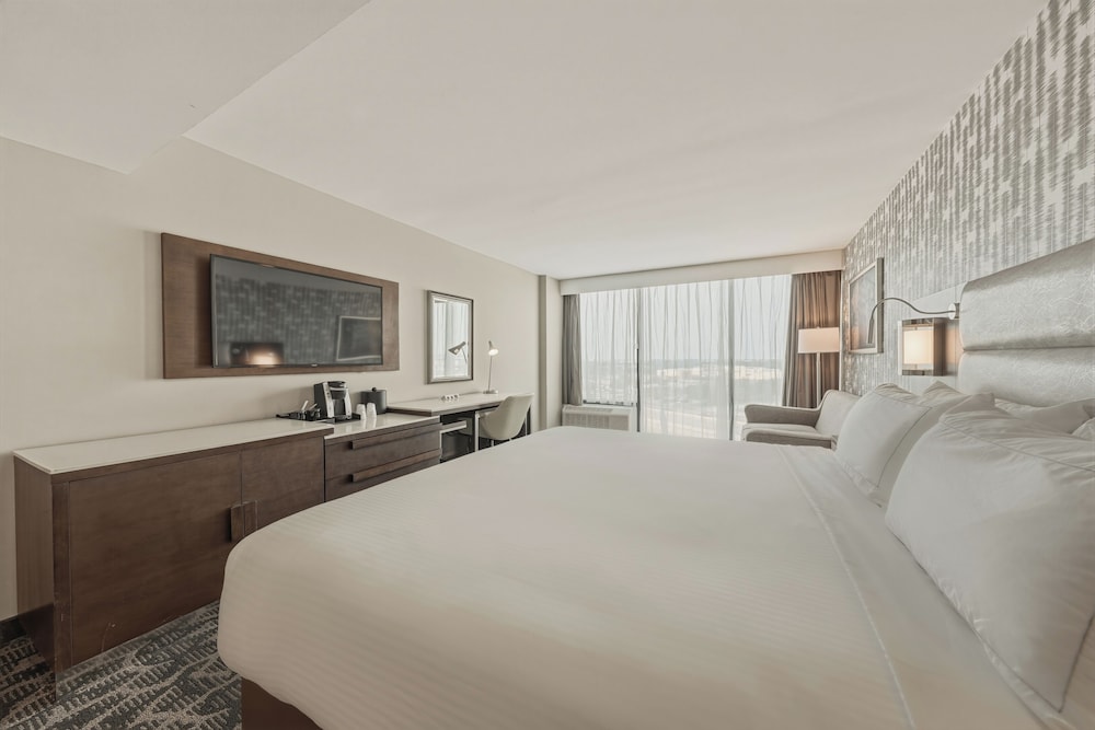 غرفة قياسية مفردة بسرير كينج