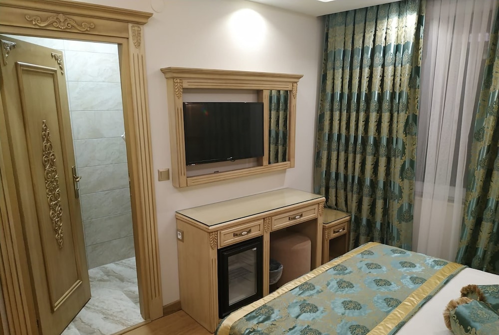 Apple Tree Hotel 35/68