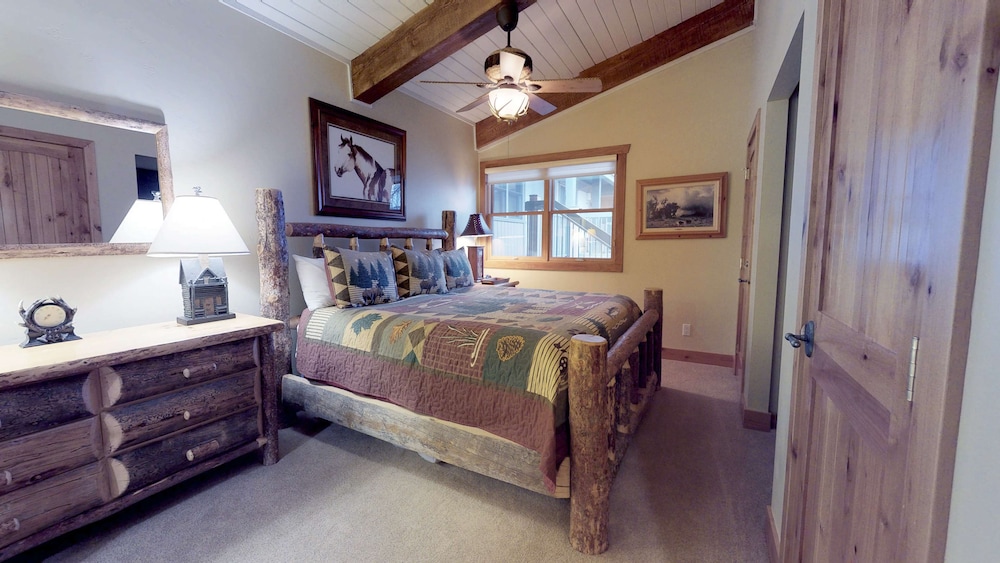 Top of the Village - Destination Hotels & Resorts 30/56