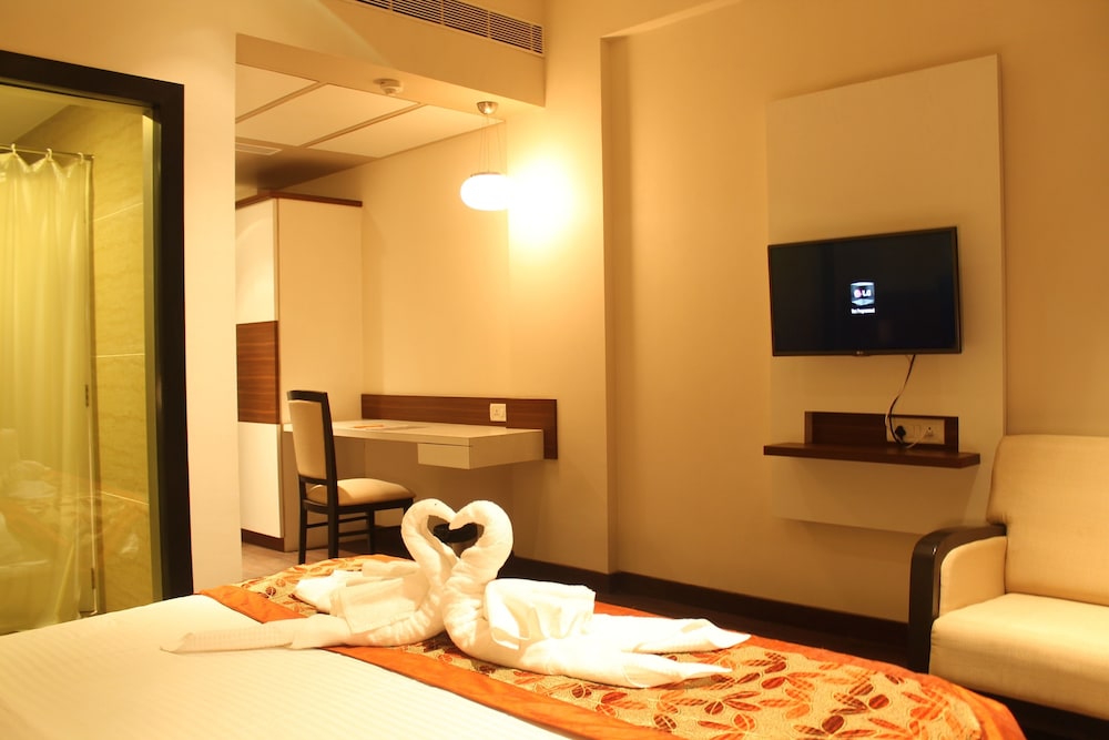 The Byke Suraj Plaza 34/64