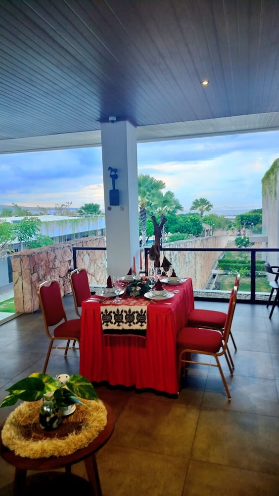 Kambaniru Beach Hotel and Resort 33/49