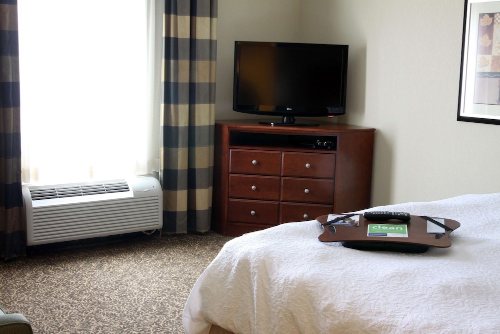 Hampton Inn Suites Paducah 21/55