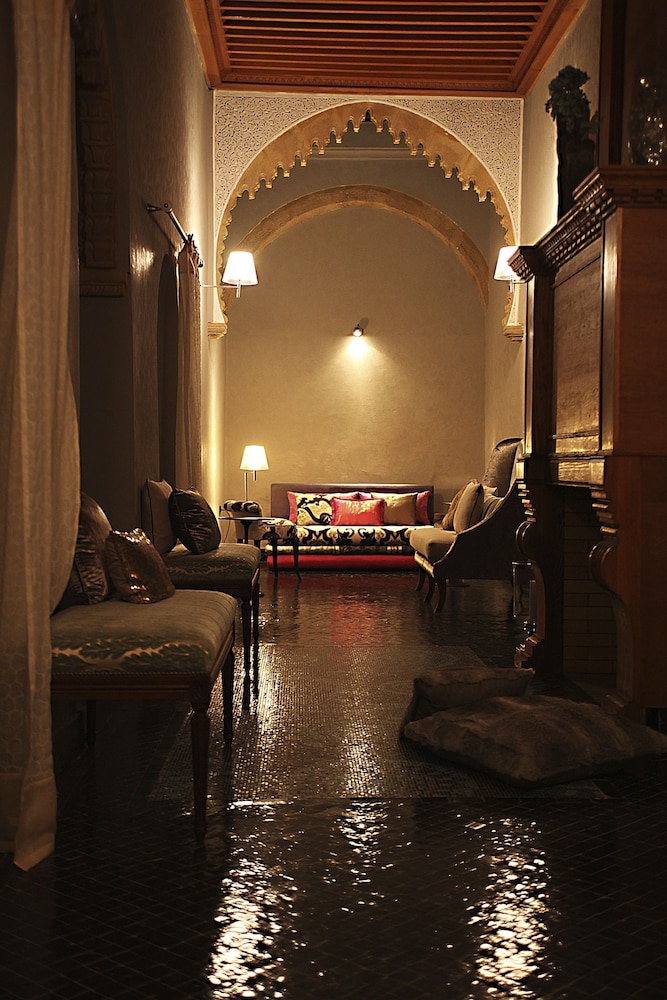 L Alcazar 19/41