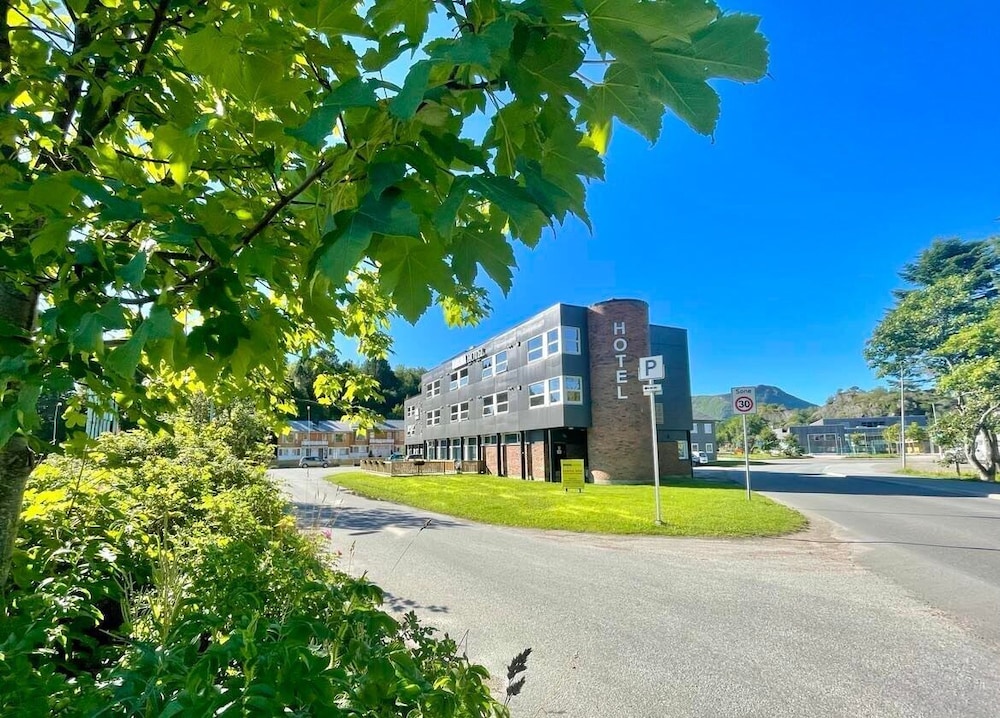 Marina Hotell Lofoten 26/32