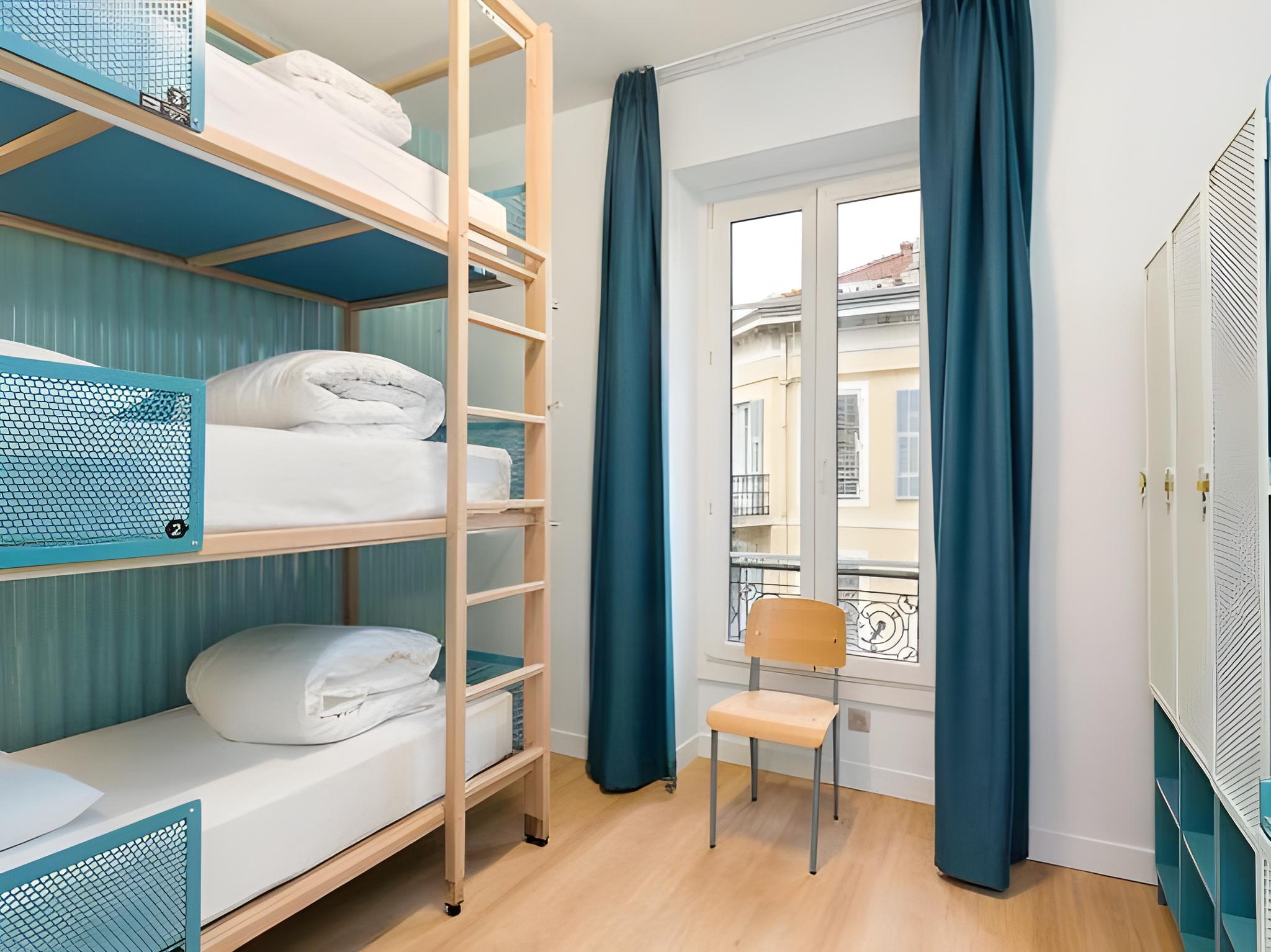 Mixed Dorm, 3 Beds