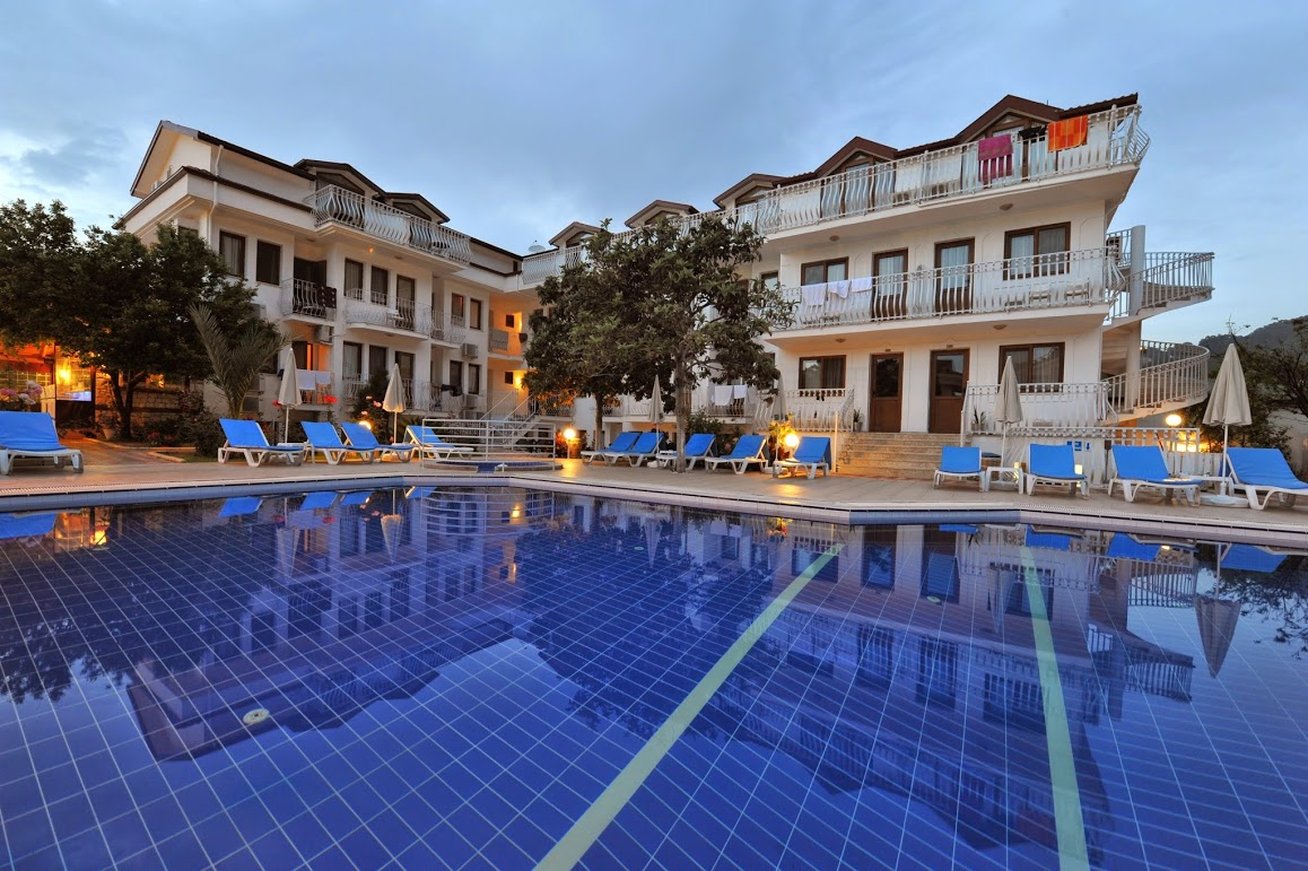 UNSAL HOTEL 30/45