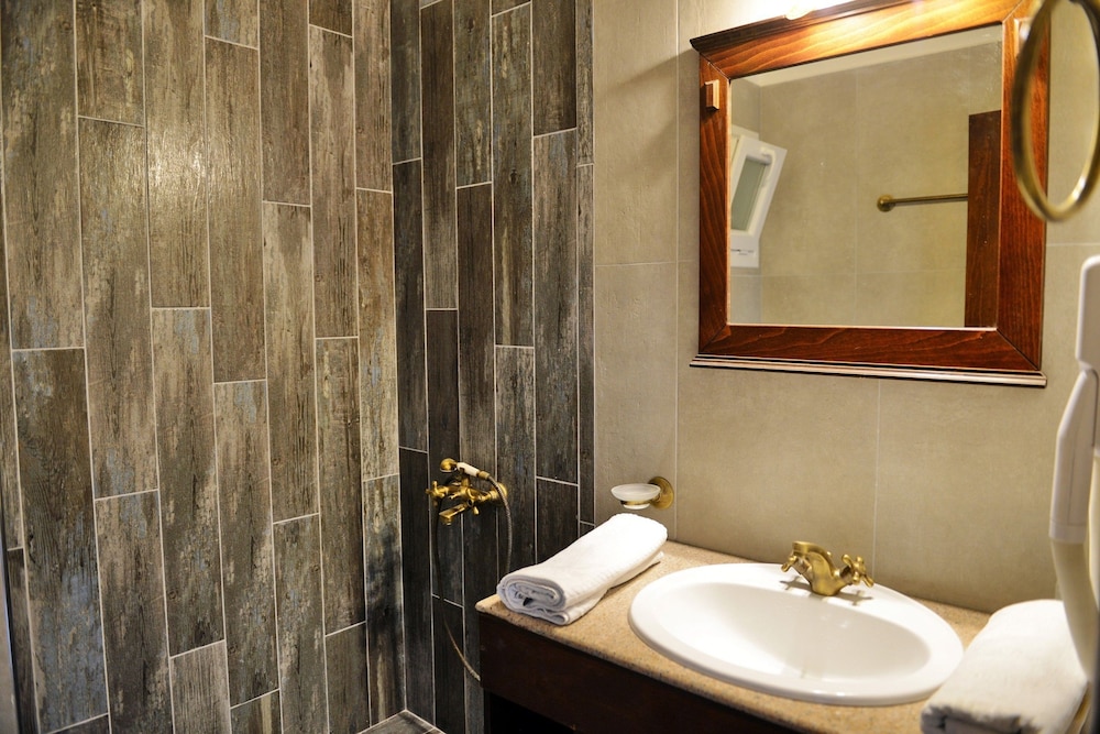 Paralia Beach Boutique Hotel 46/50